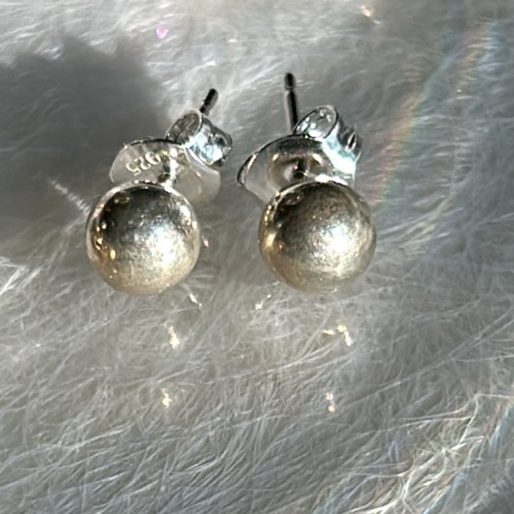 6 Pairs of Various Sterling Silver Post Earrings - Picture 7 of 8